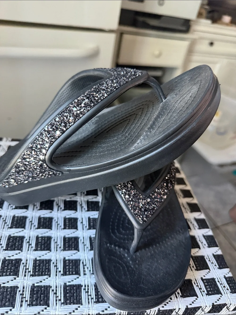 CROCS Women's Black Glitter Flip Sandals